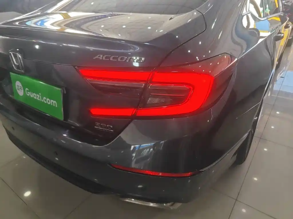 Honda Accord — миниатюра 8