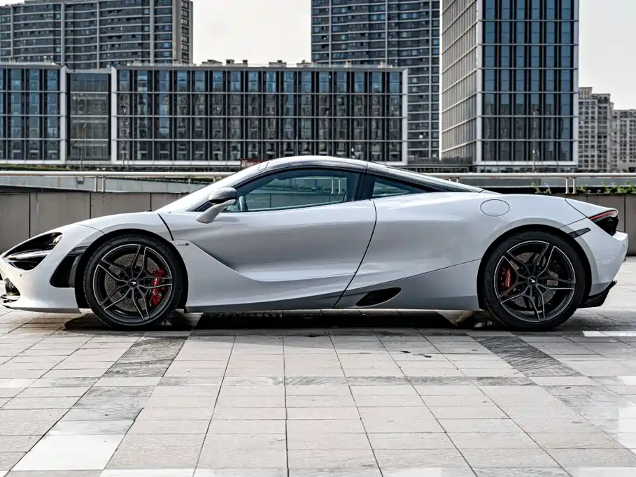 McLaren 720S — миниатюра 7