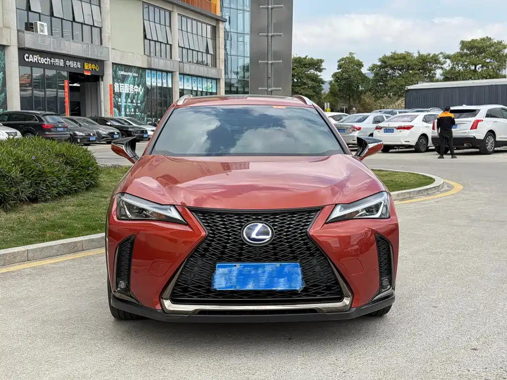 LEXUS UX