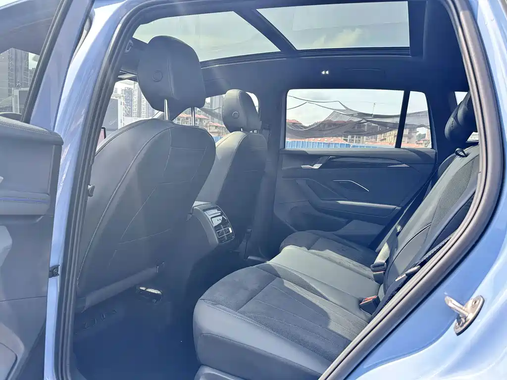 Volkswagen Tiguan L — миниатюра 6