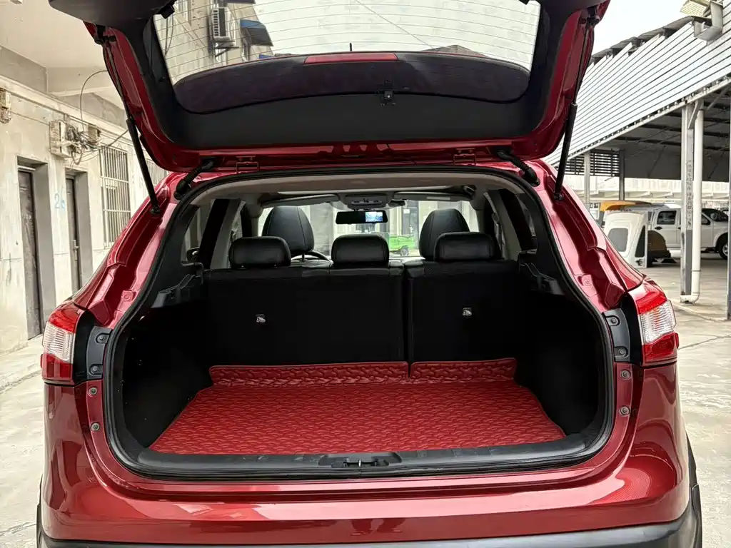 Nissan Qashqai — миниатюра 12