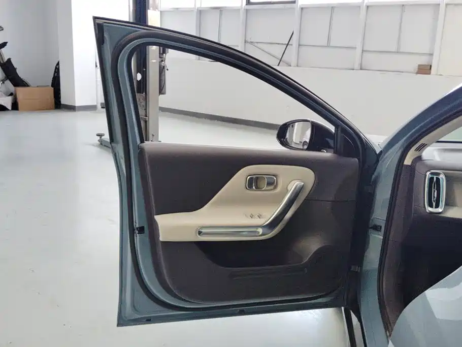 Leapmotor Leapmotor B01 — миниатюра 7