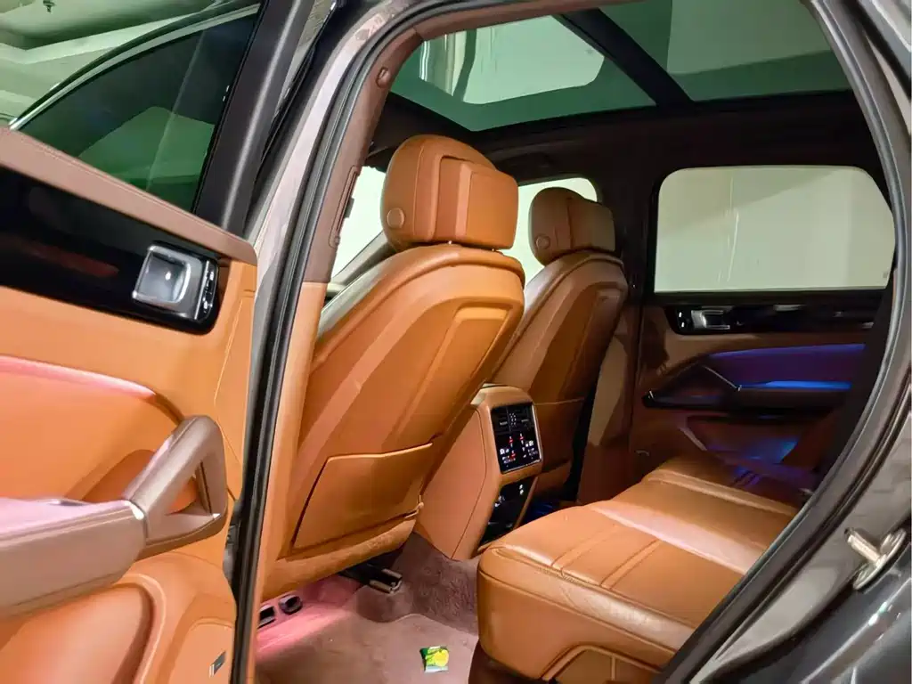 Porsche Cayenne Hybrid — миниатюра 7
