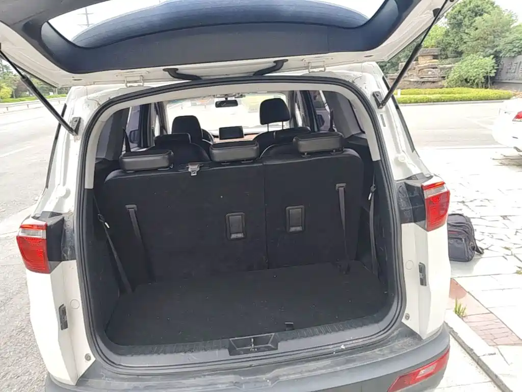 Wuling Hongguang S3 — миниатюра 19