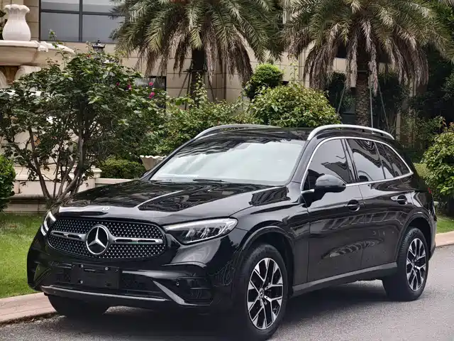 Mercedes-Benz GLC — фото 1