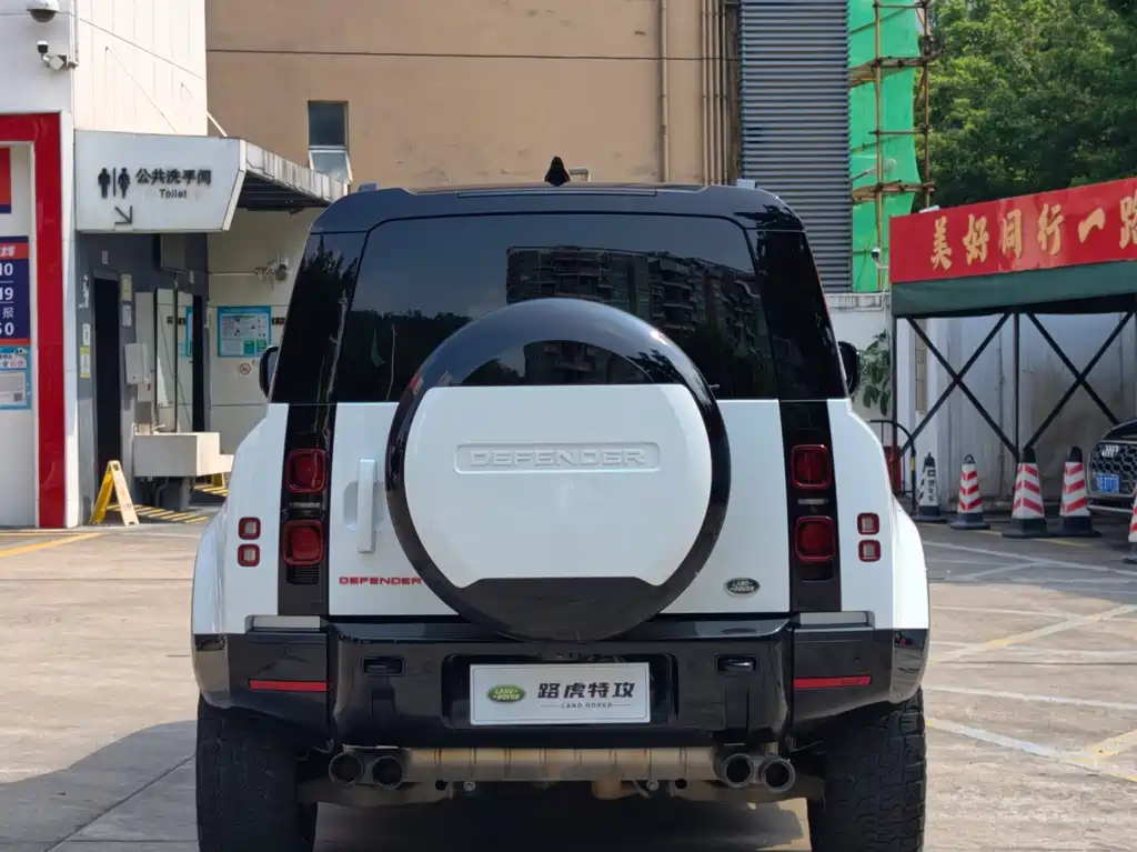Land Rover Defender — миниатюра 12