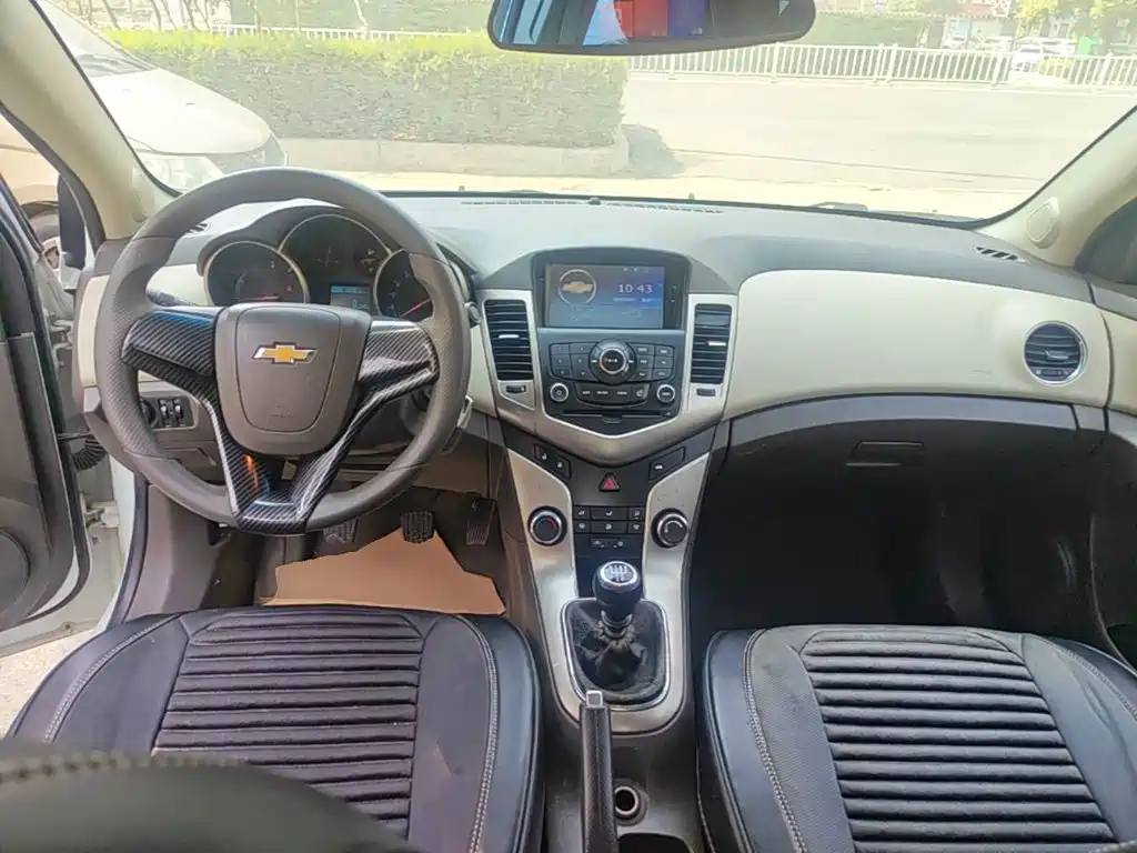 Chevrolet Cruze — миниатюра 10