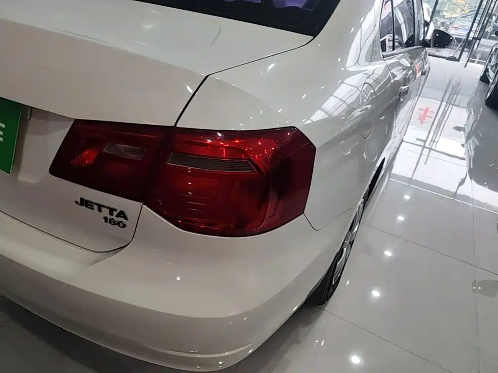 Volkswagen Jetta — миниатюра 8