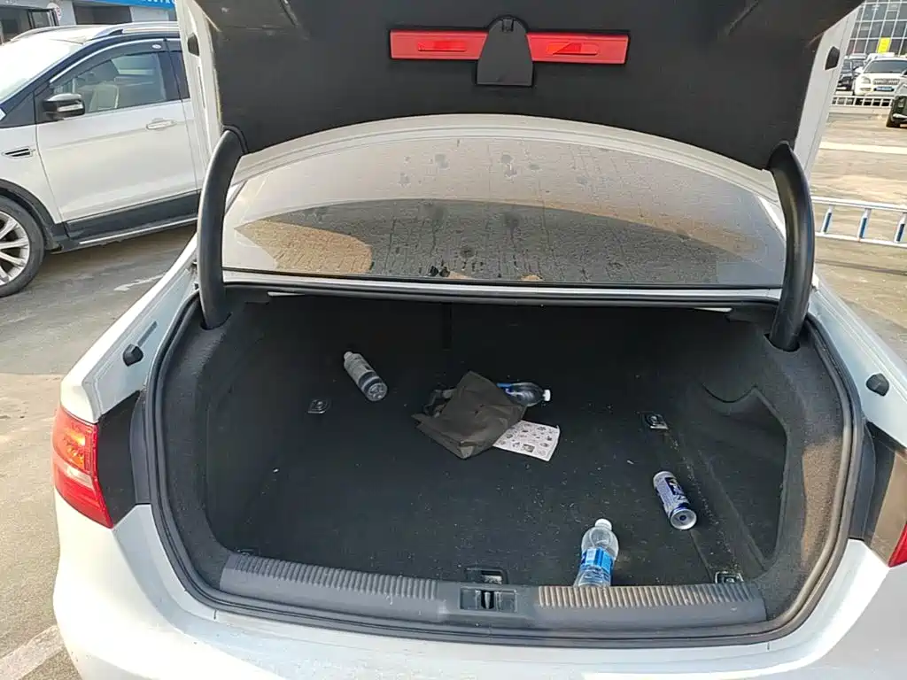 Audi A4L — миниатюра 19