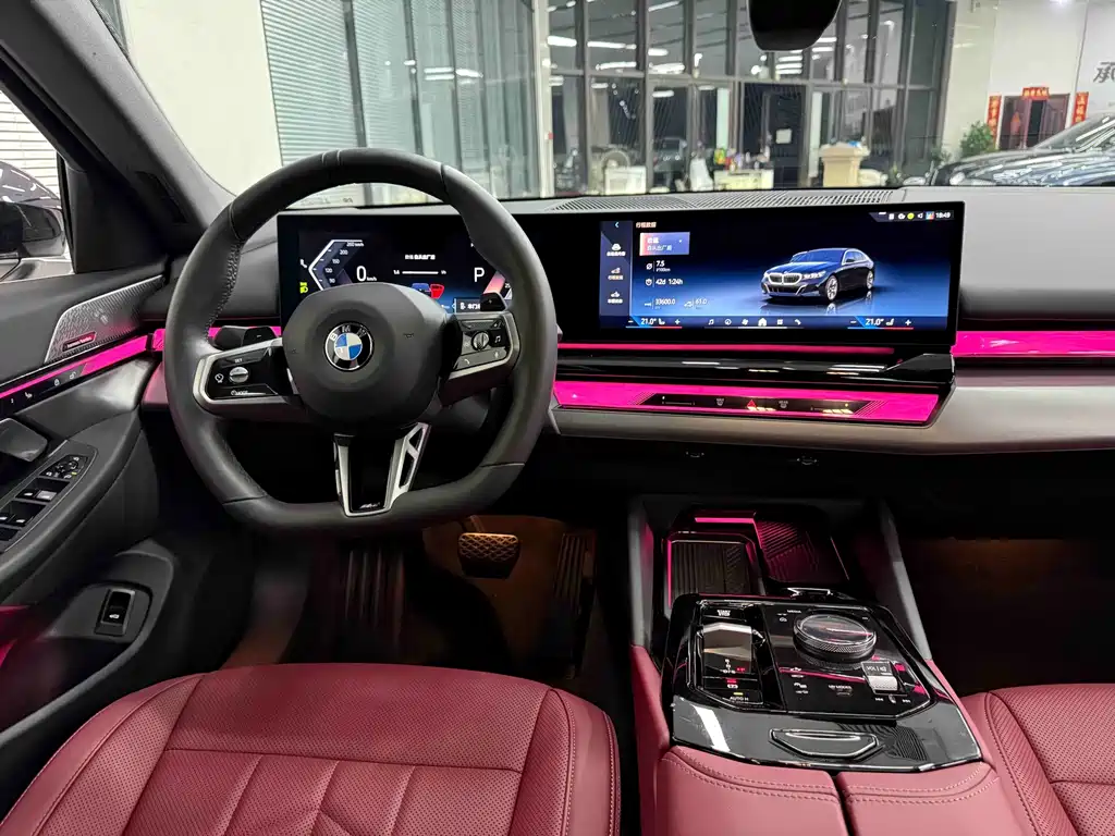 BMW 5 Series — миниатюра 17