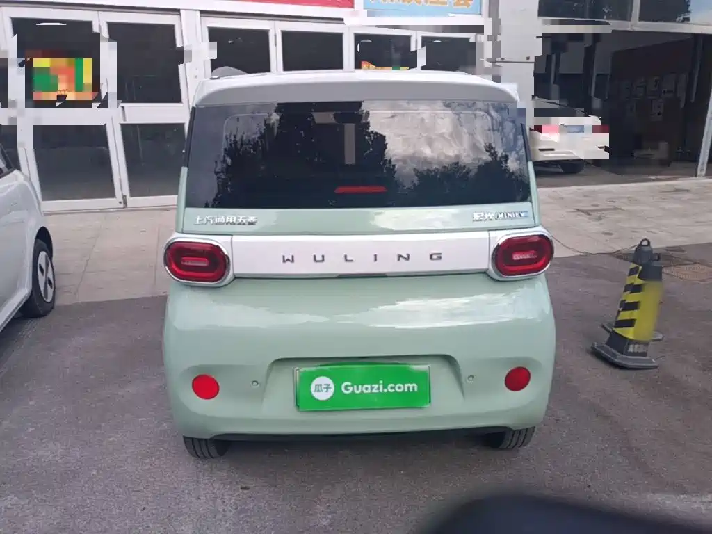 Wuling MINIEV — миниатюра 6