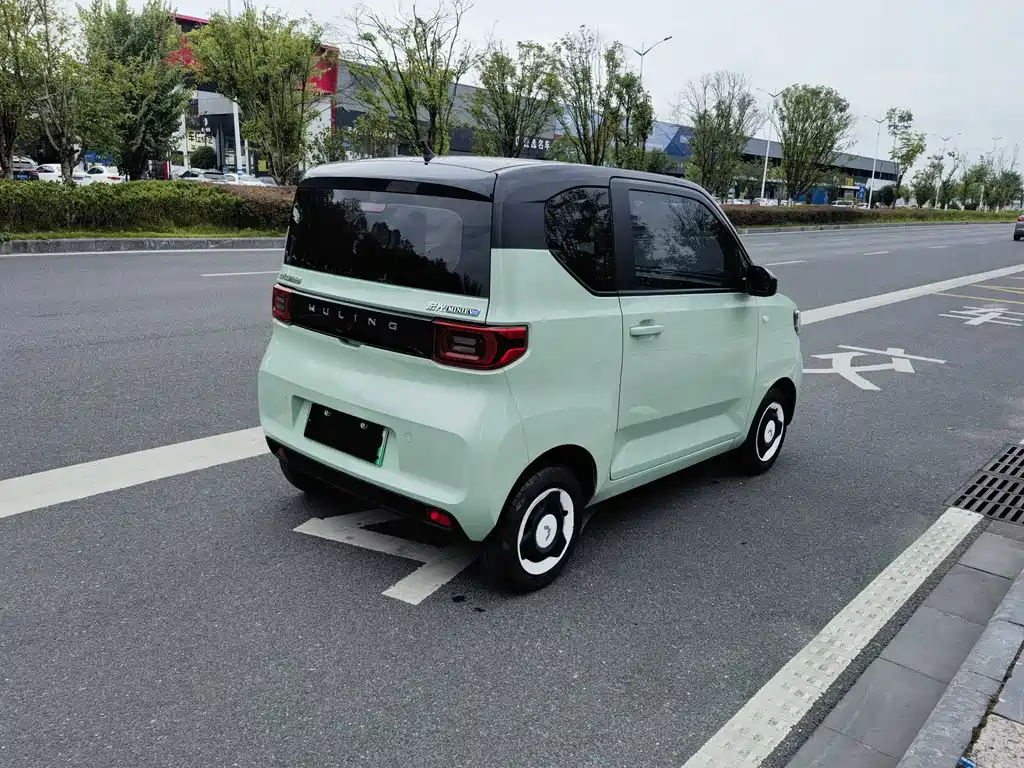 Wuling MINIEV — миниатюра 6