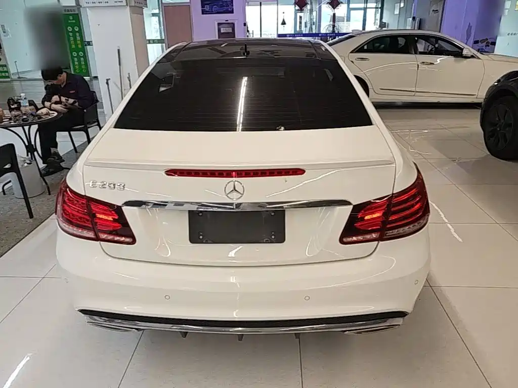 Mercedes-Benz E-Class (Import) — миниатюра 6