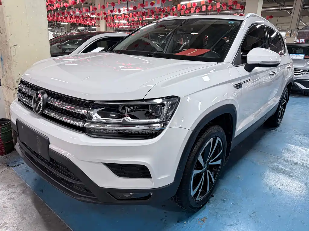 Купить Volkswagen Tharu