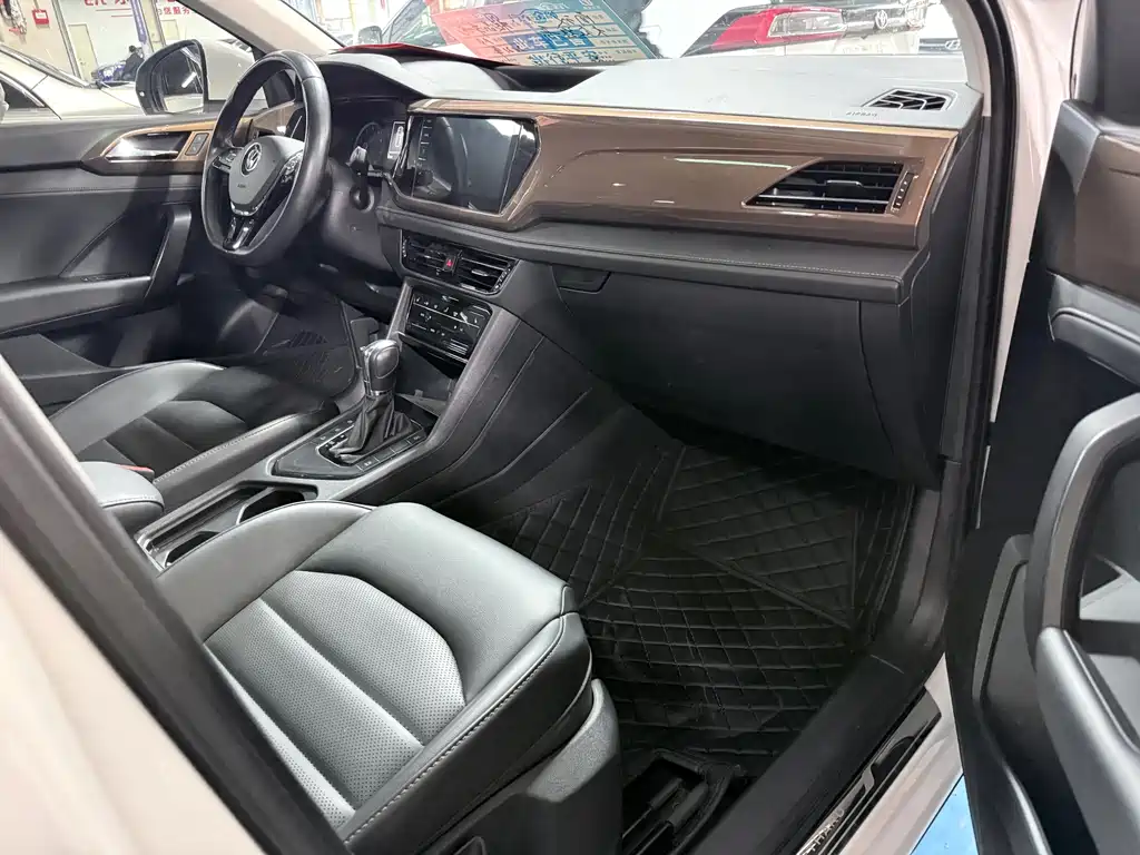 Volkswagen Tharu - фото 21