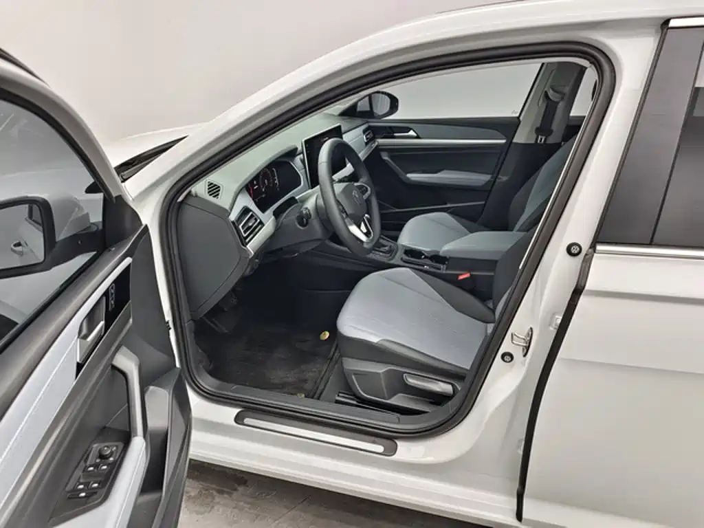 Volkswagen Lavida — миниатюра 7