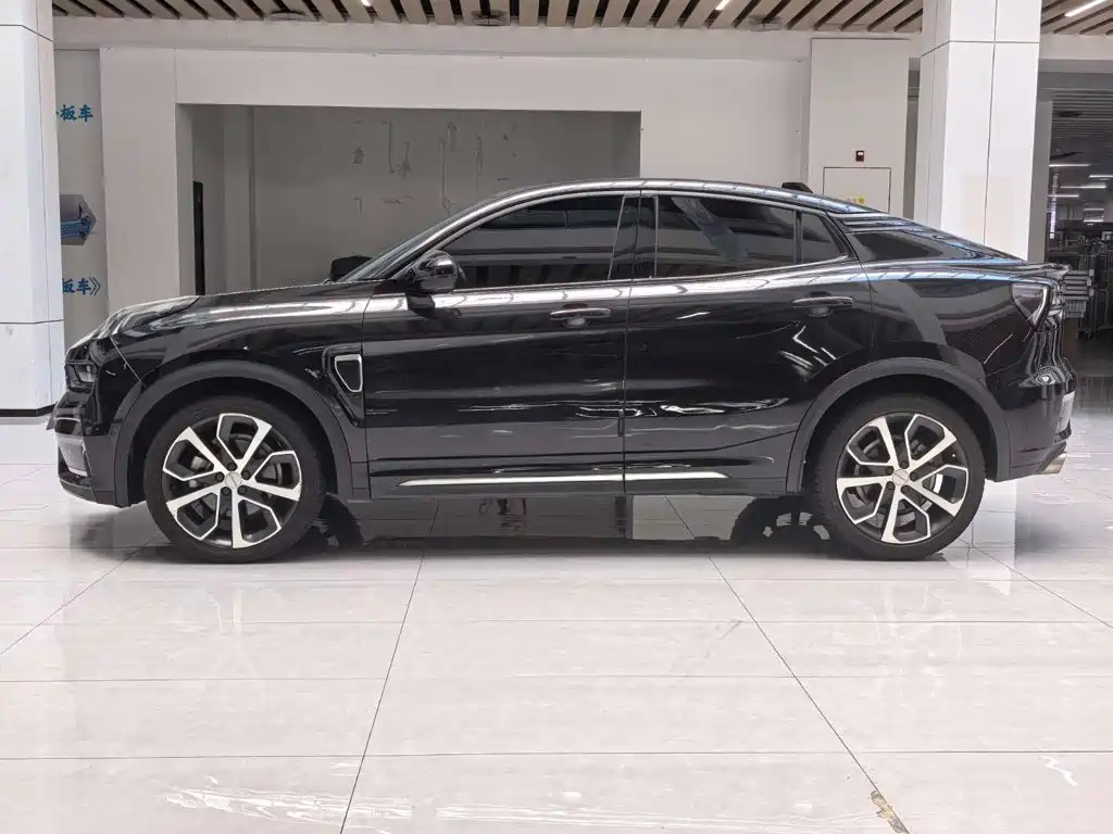 Lynk & Co 05 — миниатюра 4