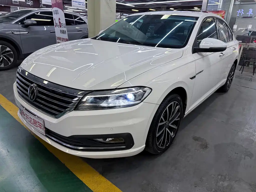 Volkswagen Lavida — миниатюра 2