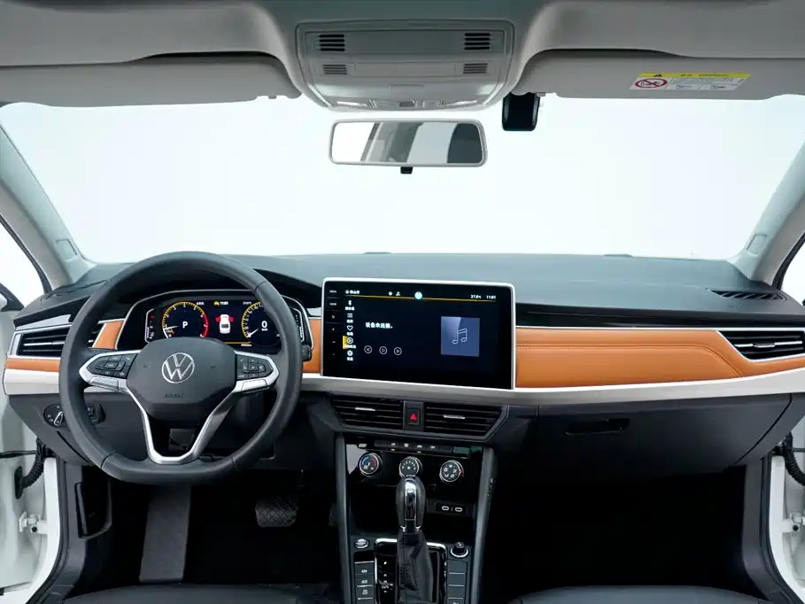 Volkswagen Bora 200TSI DSG Joy Travel PRO Edition, фото 3
