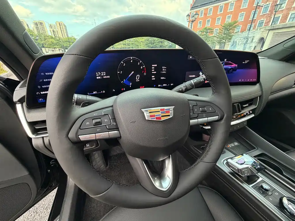 Cadillac CT5 — миниатюра 19