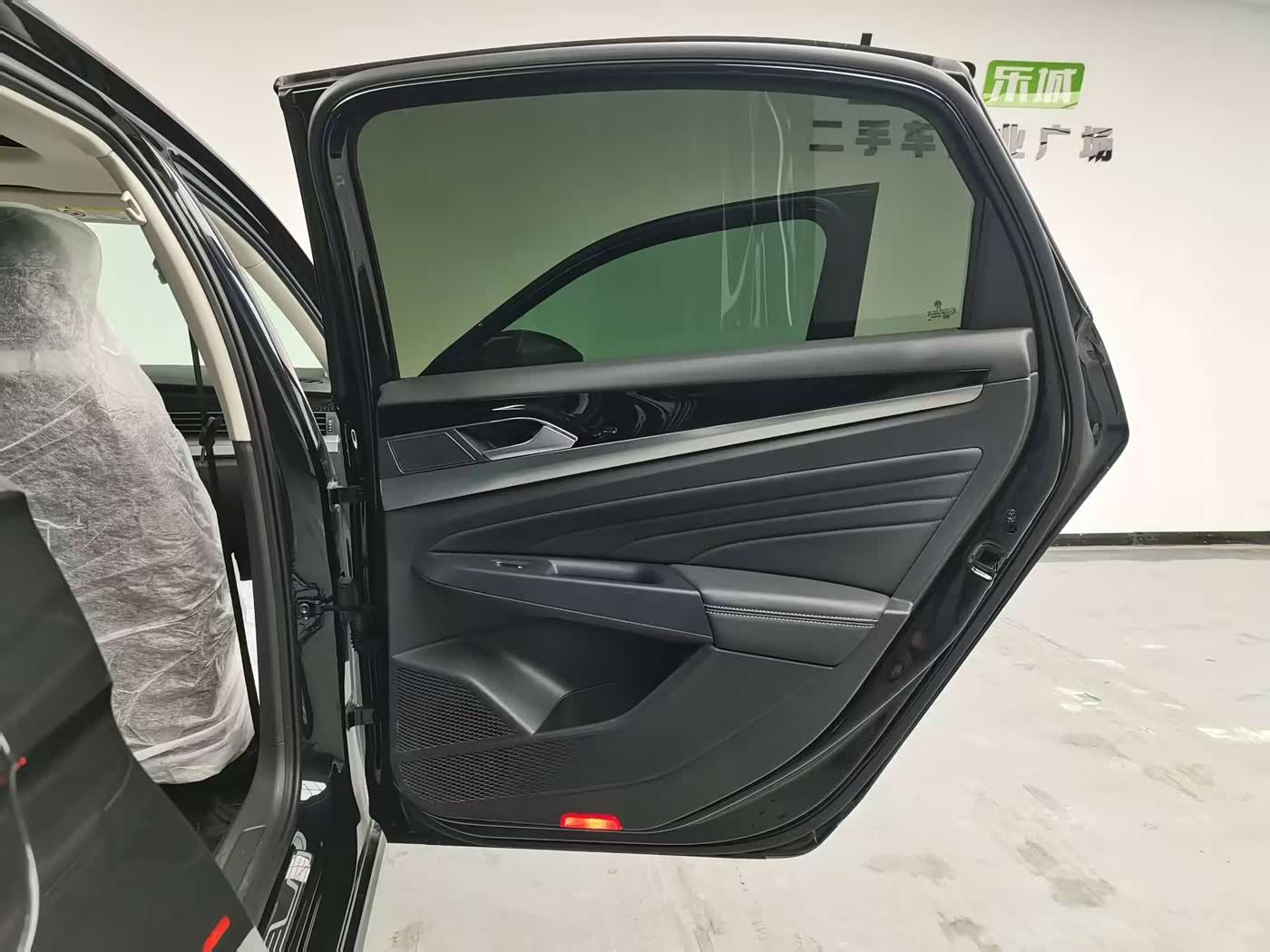 Volkswagen Passat 1.4 л 2022 г. Чёрный, пробег 34000 км
