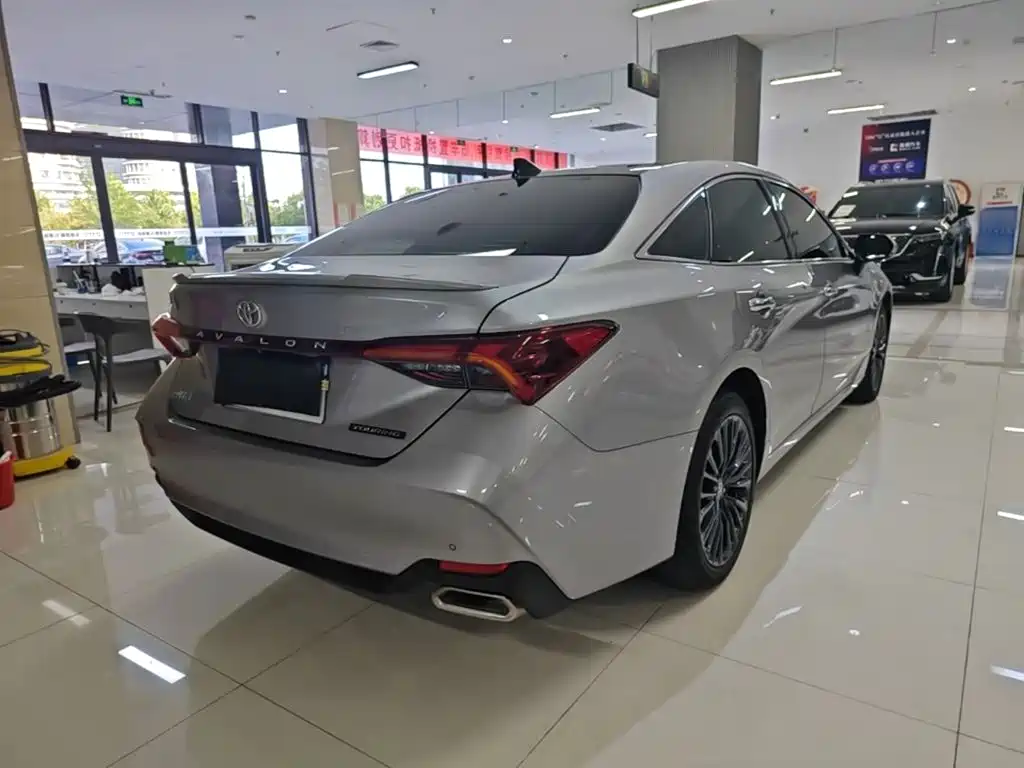 Toyota Avalon — миниатюра 7