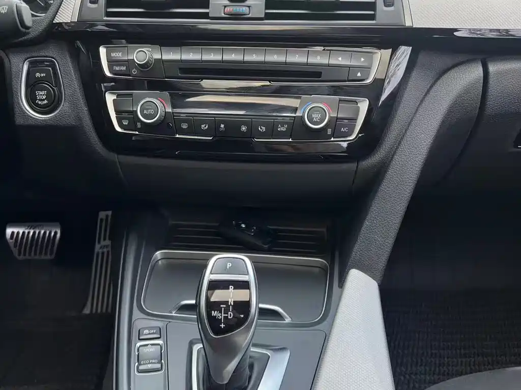 BMW 3 Series — миниатюра 11