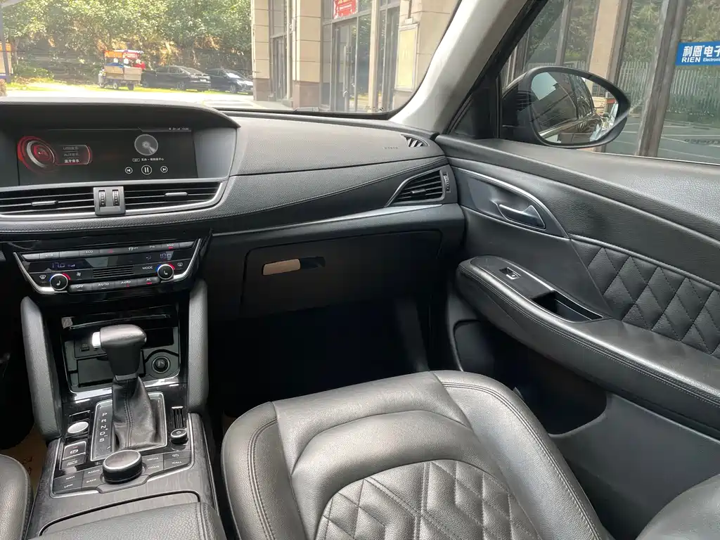 Borgward BX7 — миниатюра 16