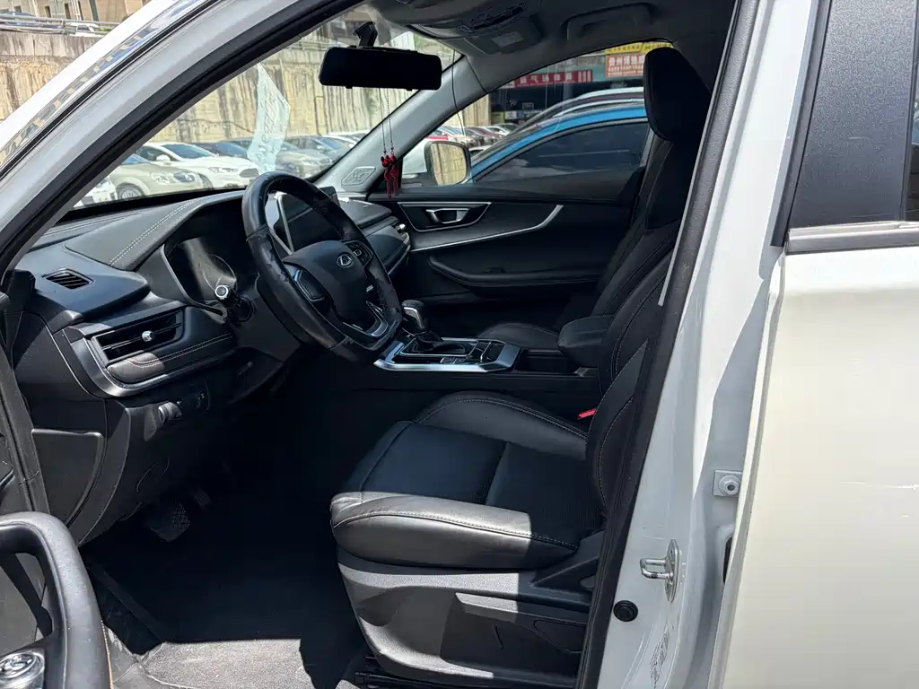 Chery Tiggo 8 — миниатюра 6