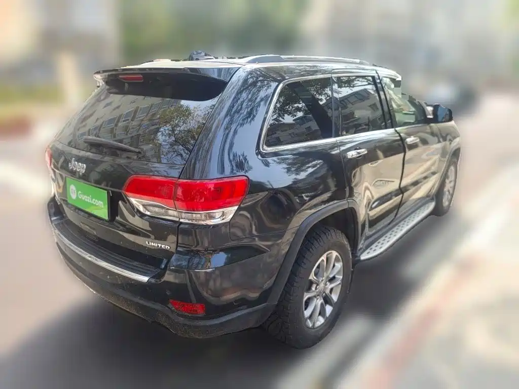 Jeep Grand Cherokee (Import) — миниатюра 6