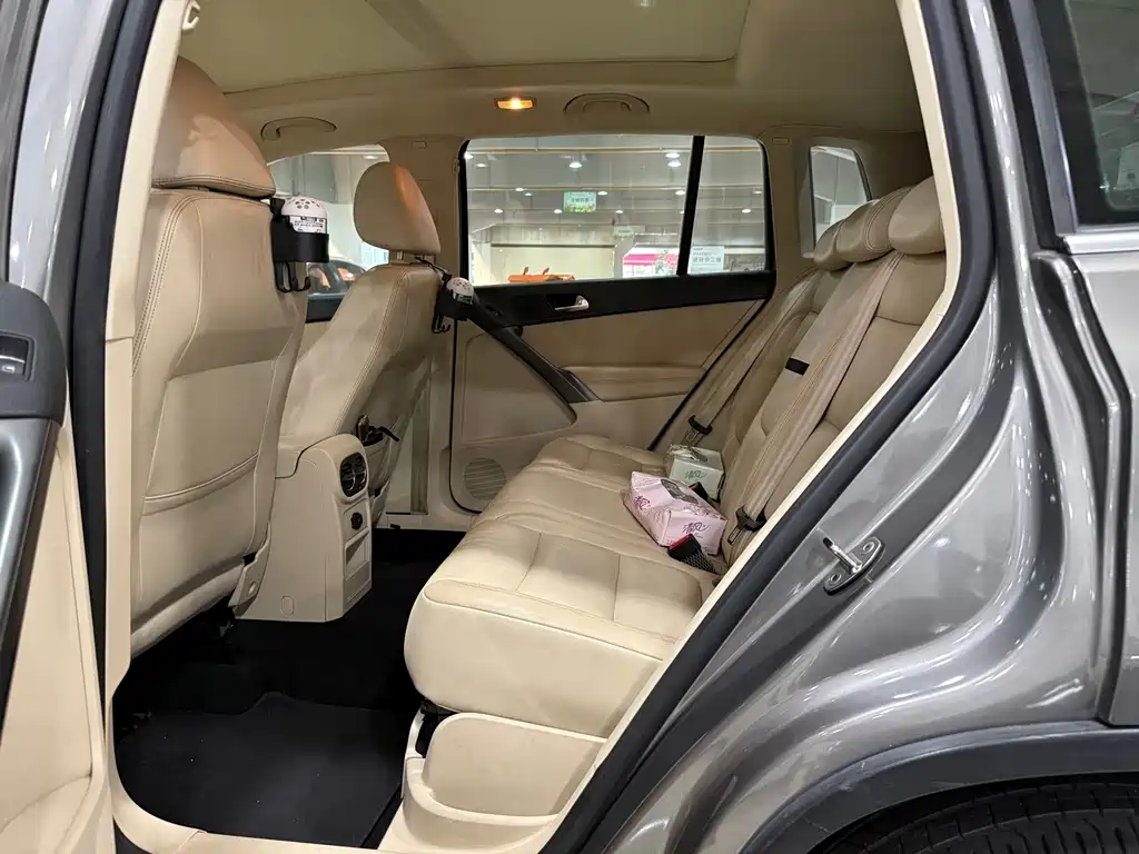Volkswagen Tiguan — миниатюра 10