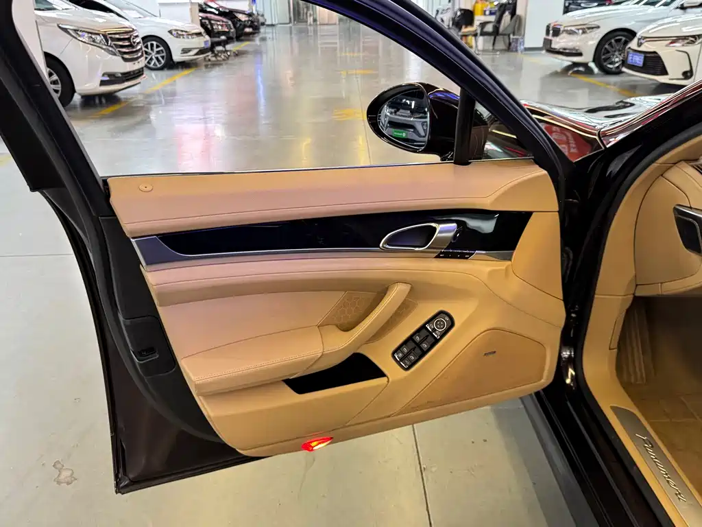 Porsche Panamera — миниатюра 14