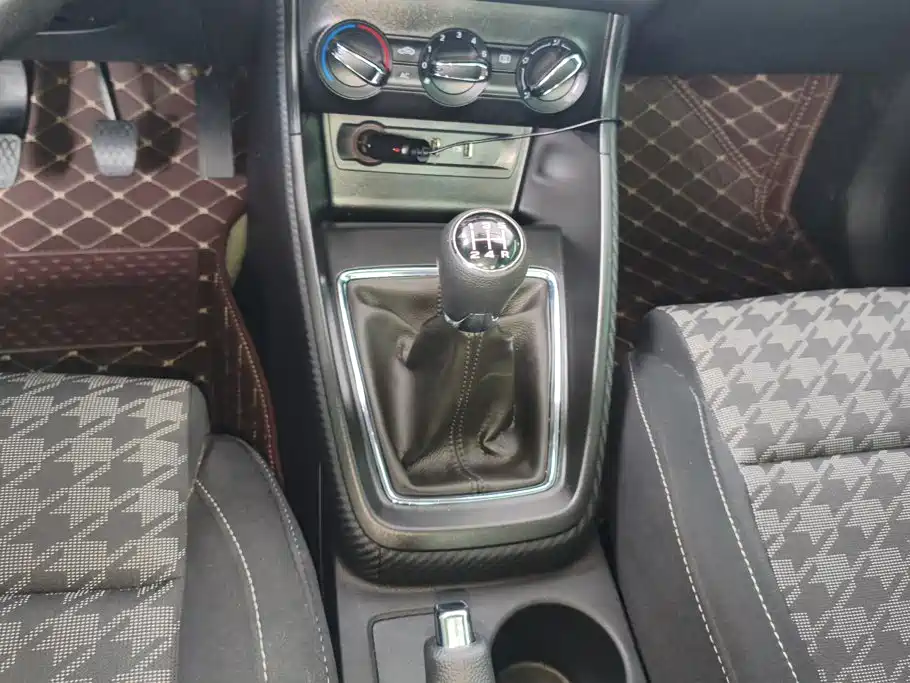 MG ZS — миниатюра 16