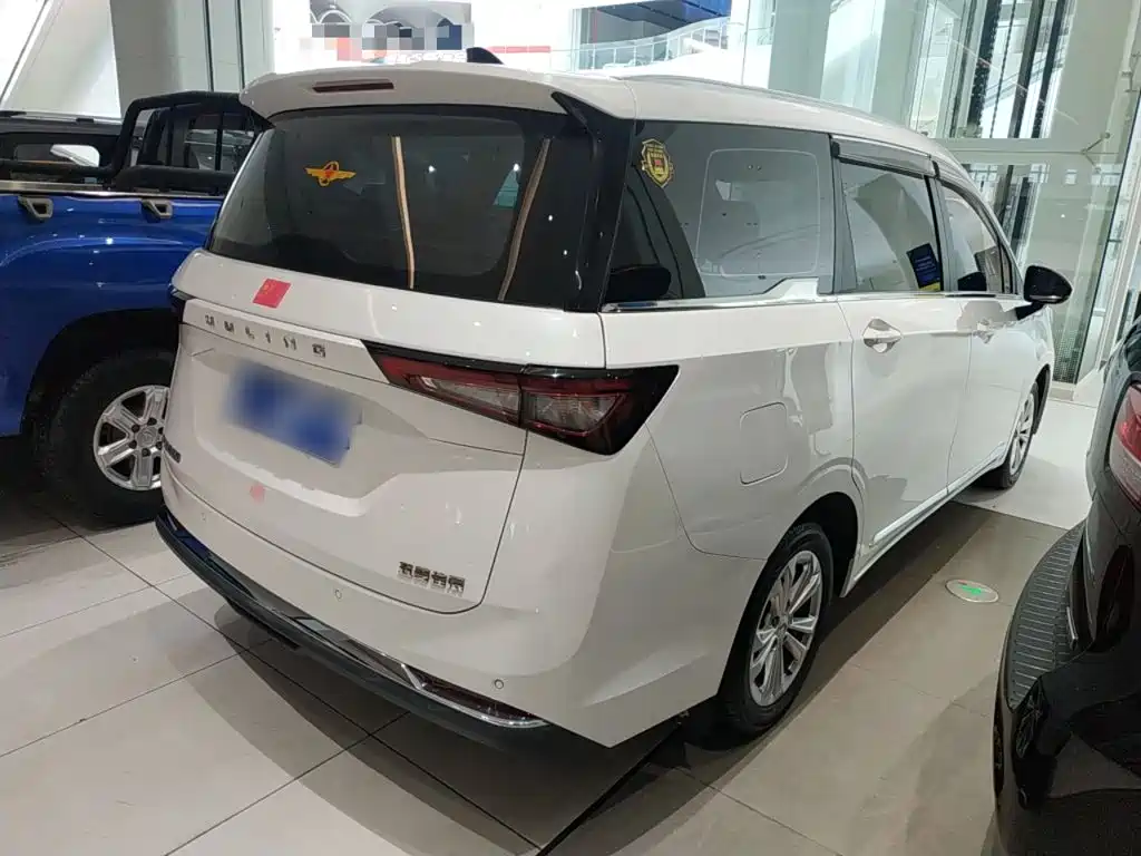 Wuling Jiachen 2022 1.5L MT Comfort