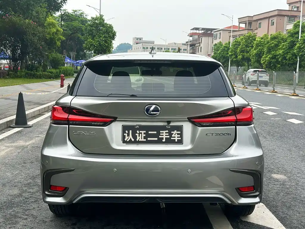 Lexus CT — миниатюра 6
