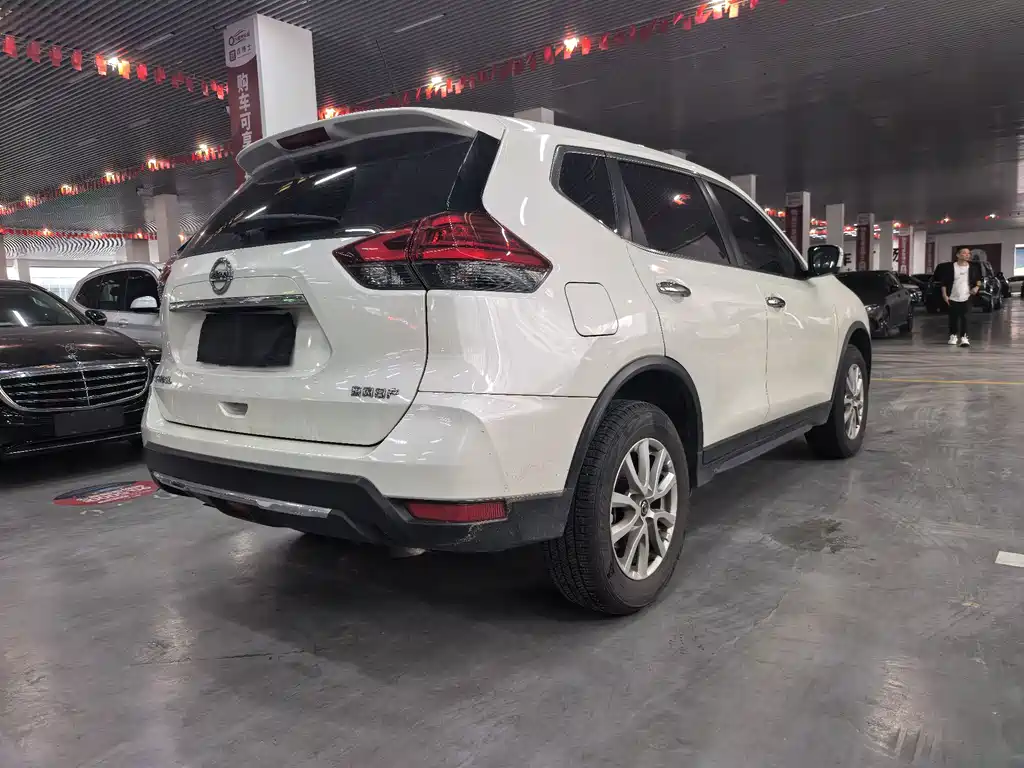 Nissan X-Trail — миниатюра 17