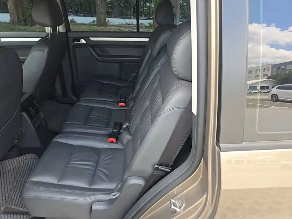 Volkswagen Touran — миниатюра 22