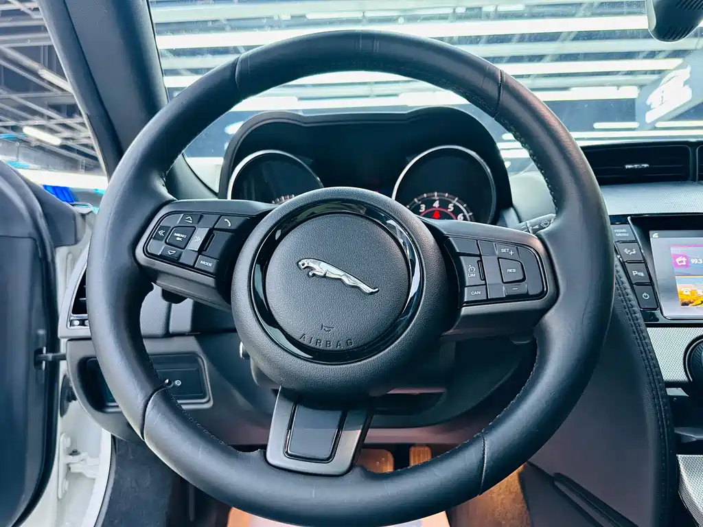 Jaguar F-TYPE — миниатюра 13
