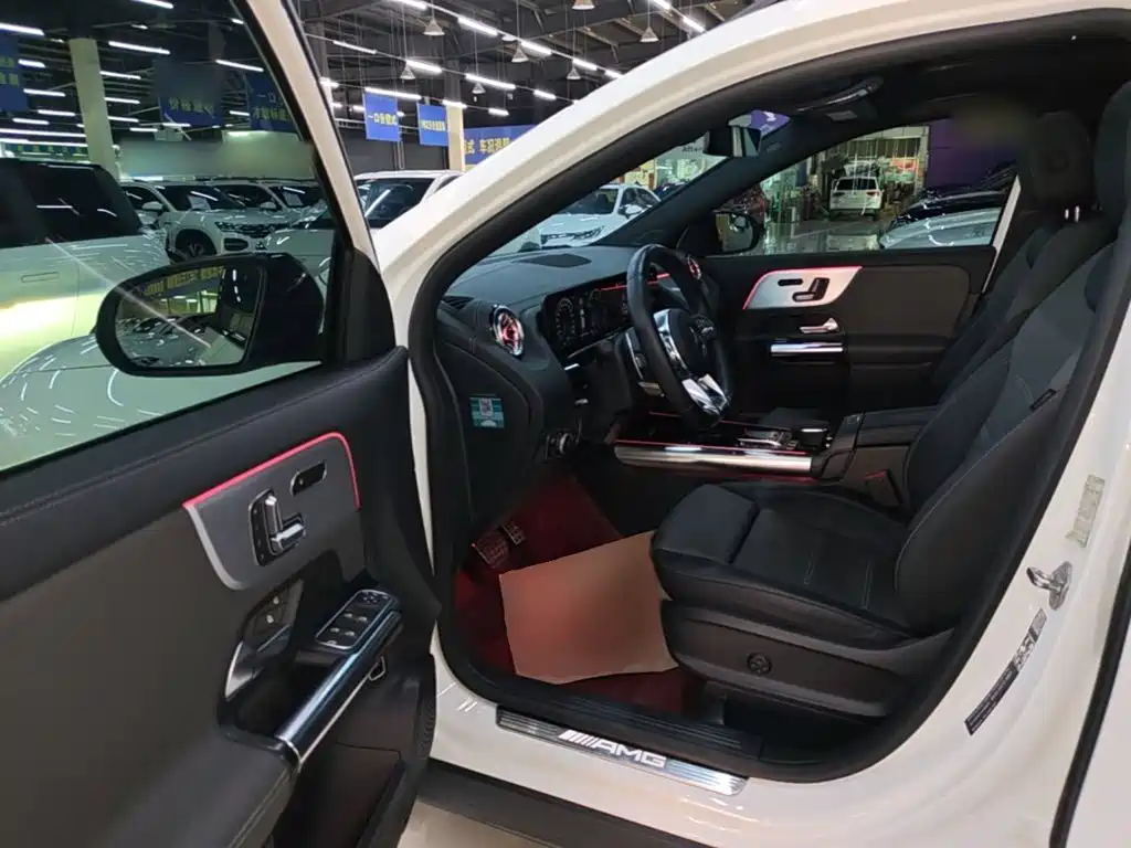 Mercedes-Benz GLA AMG — миниатюра 16