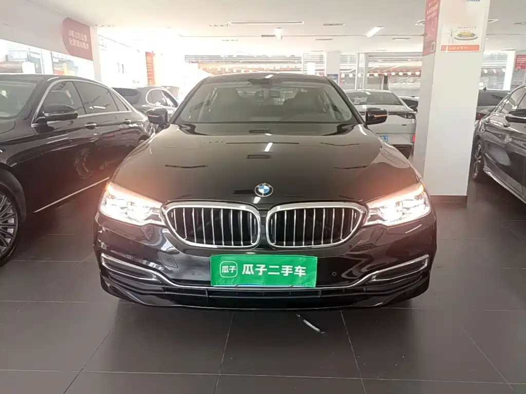 BMW 5 Series — миниатюра 3