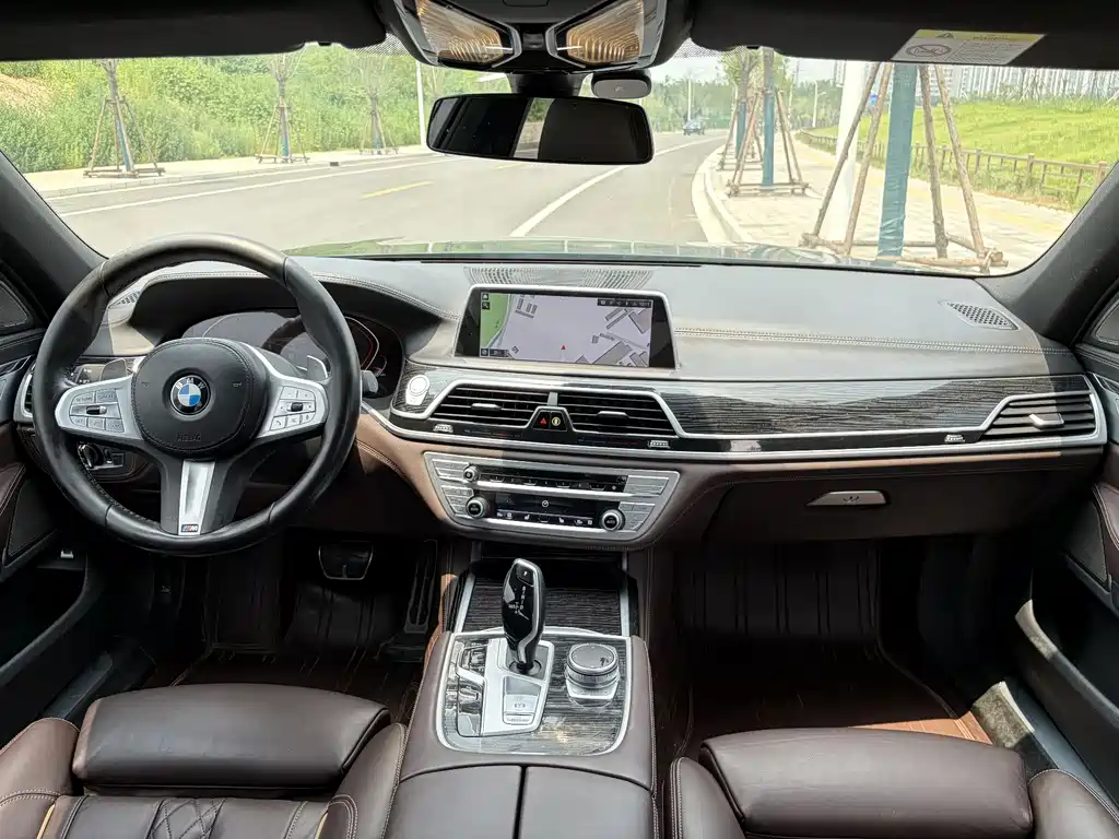 BMW 7 Series 7 2021 730Li M Sport