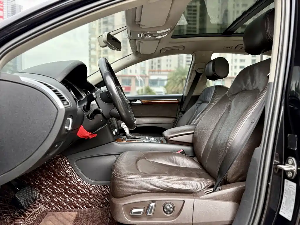 Audi Q7 — миниатюра 4