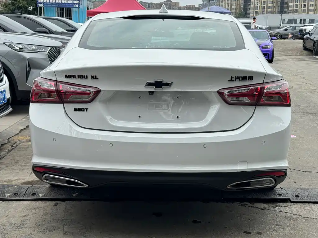 Chevrolet Malibu XL — миниатюра 14