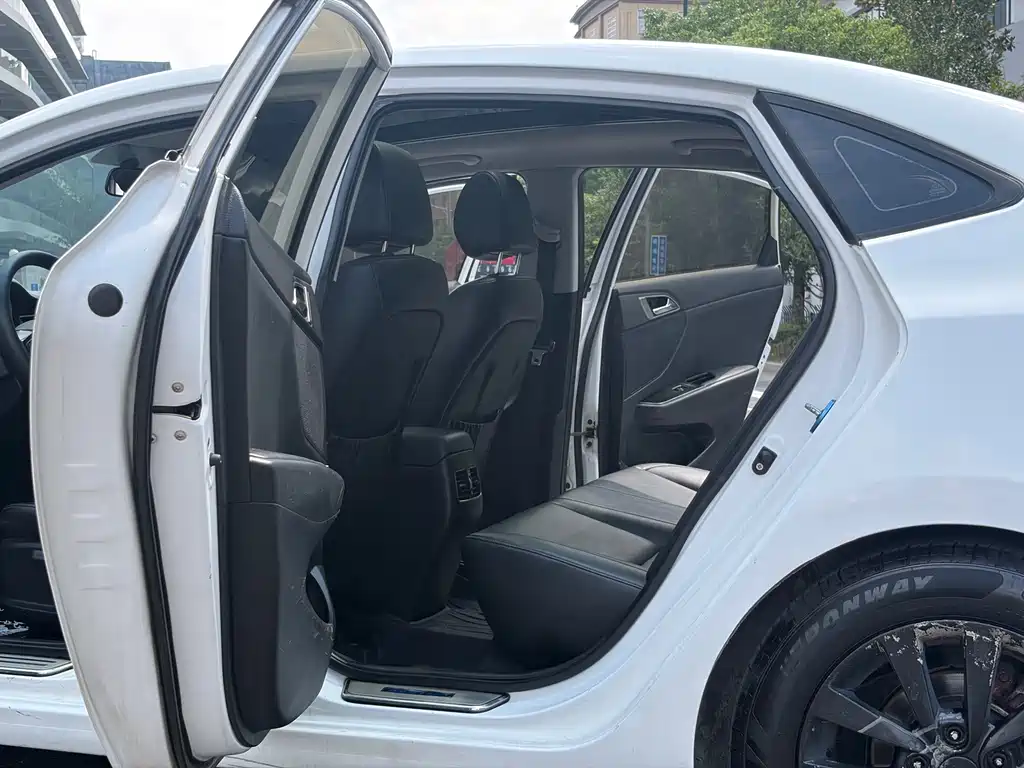 Hyundai Mistra — миниатюра 13