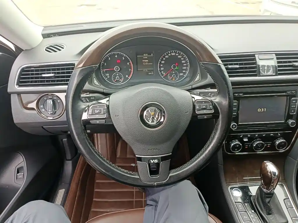 Volkswagen Passat — миниатюра 11
