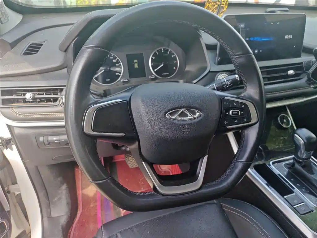 CHERY TIGGO 8