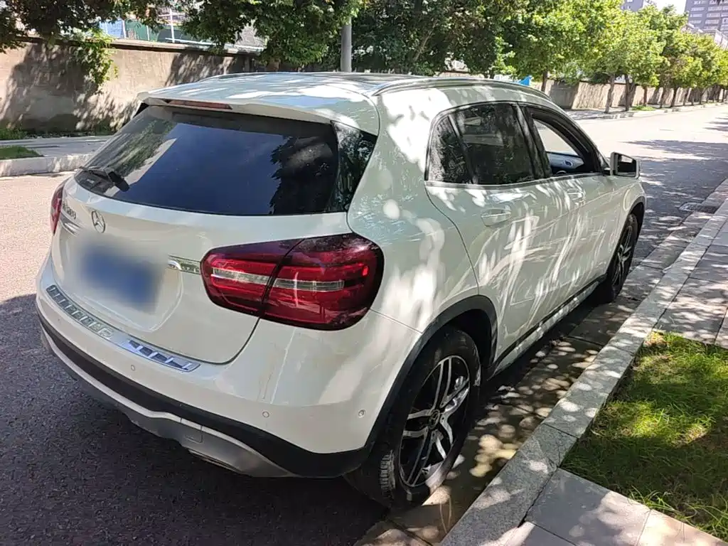 Mercedes-Benz GLA — миниатюра 7