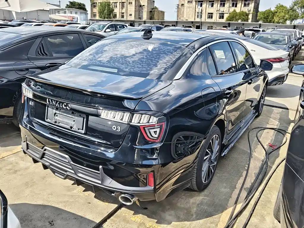Lynk & Co 03 — миниатюра 13