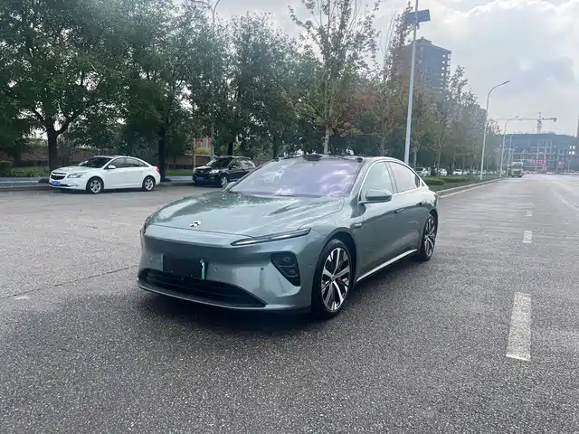 NIO ET7