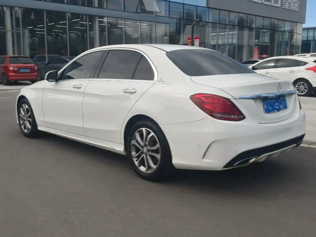 Mercedes-Benz C-Class — миниатюра 9
